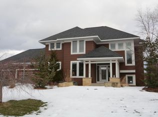 11510 Avery Dr, Inver Grove Heights, MN 55077