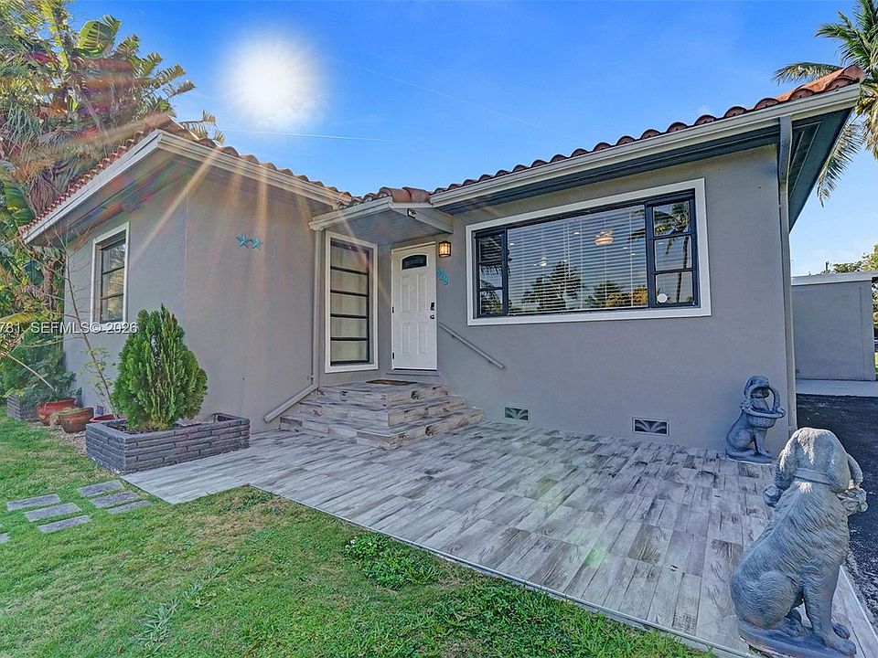 1st image of 529 NW 8th St