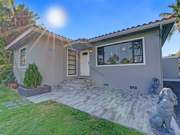 529 NW 8th St, Dania, FL 33004