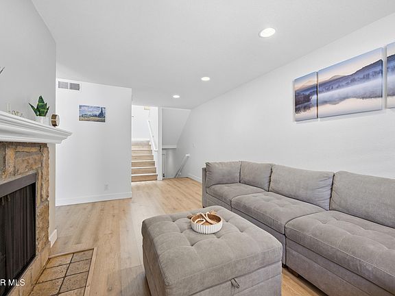 3rd image of 29633 Strawberry Hill Dr