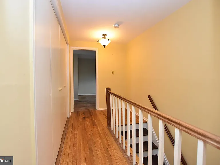 53 Odaniel Ave — Photo 17