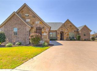 1200 Huntington Cove Ct, Granbury, TX 76048