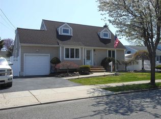 82 Nims Ave, West Babylon, NY 11704