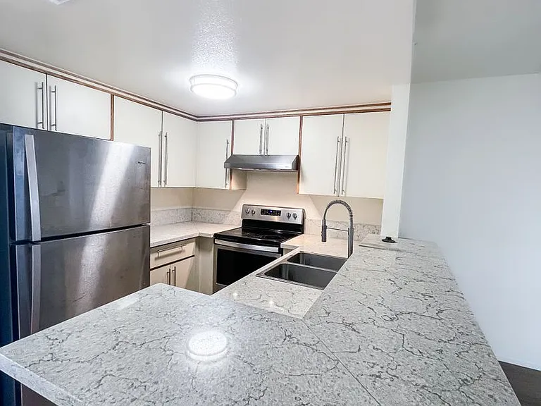 2207 N St — Photo 1