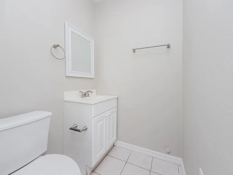 911 San Rafael Way — Photo 13