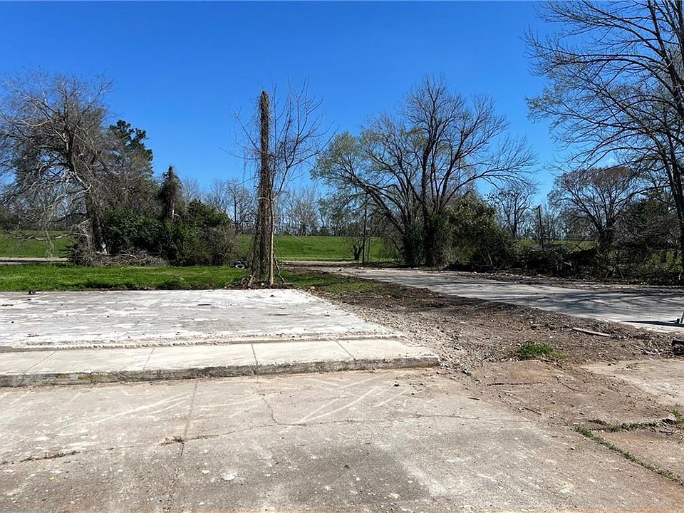 1st image of 2533 3rd St Lot 3