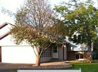 5253 Helena Rd N, Oakdale, MN 55128