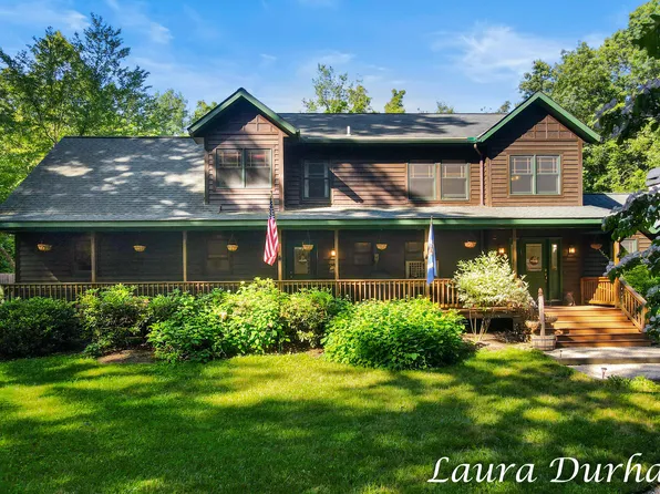 6326 Forest Trl, Fennville, MI 49408