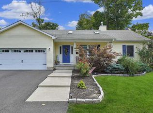 910 Avenue Q, Matamoras, PA 18336