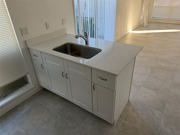 5th image of 5425 SE 28TH LANE