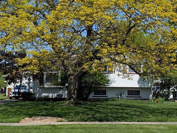 2nd image of 869 Bayridge Blvd