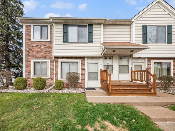 17401 Utica Oaks Ln #44, Roseville, MI 48066