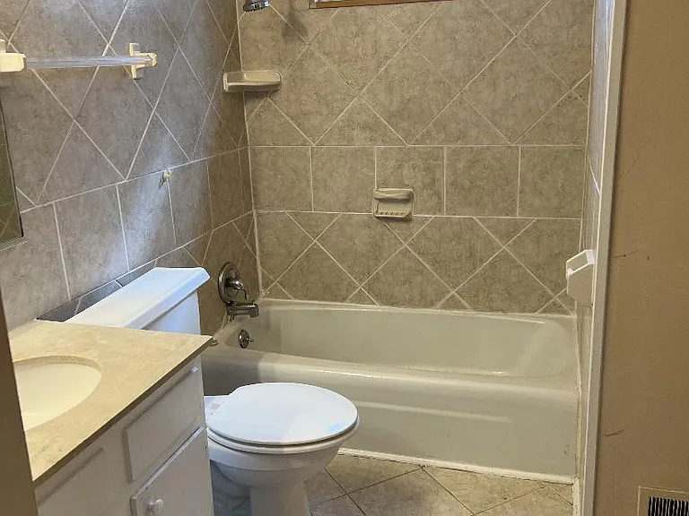 7116 Idlewild Rd — Photo 32