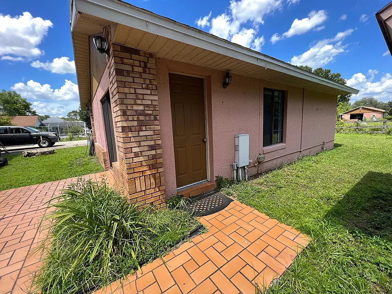 907 Hardwick Ave #B — Photo 1