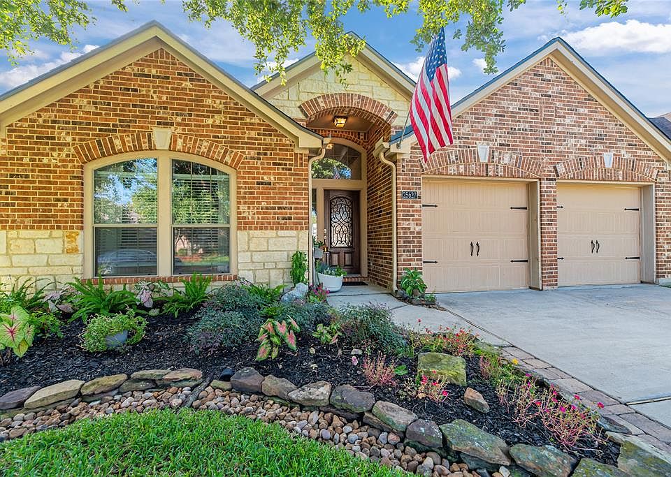 1st image of 25627 Oakstone Park Dr