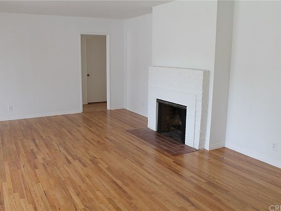 3rd image of 5651 Mammoth Ave