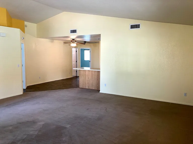 3905 Raymond Ave — Photo 6