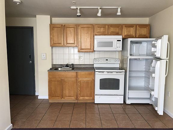 4th image of 5830 N 16th St APT 13