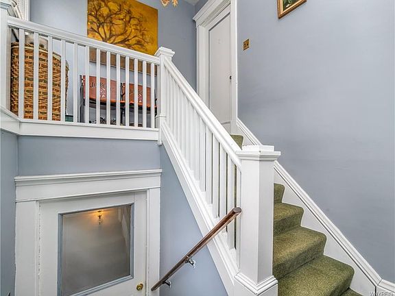 5th image of 95 Fordham Dr