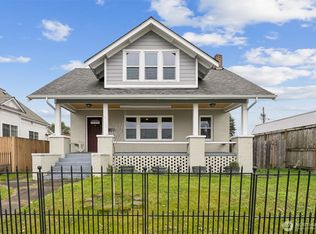 413 2nd St NE, Puyallup, WA