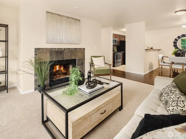 13209 Newcastle Way #B201, Newcastle, WA 98059