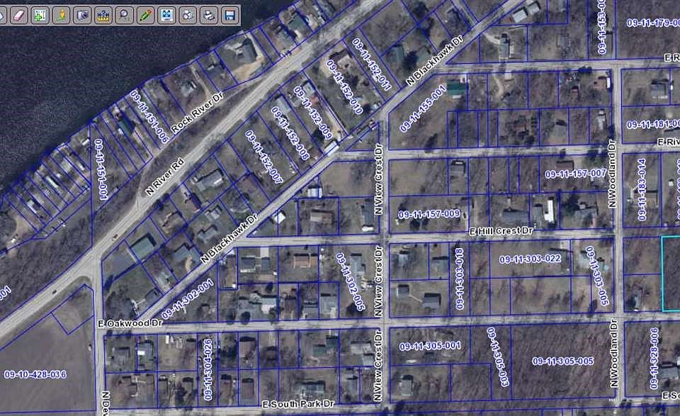 1st image of Hill Crest Dr