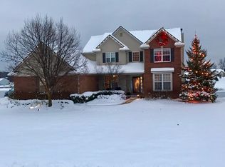 3402 S Quarry Creek Dr, White Lake, MI 48383