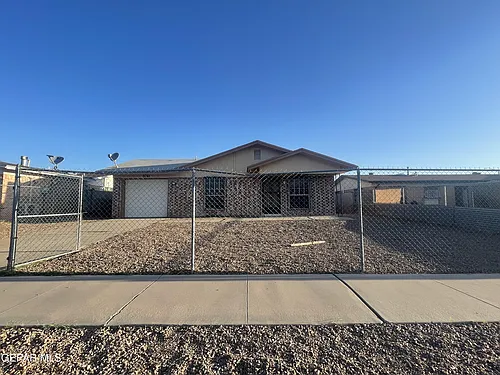 5761 Longview Dr Photo 1