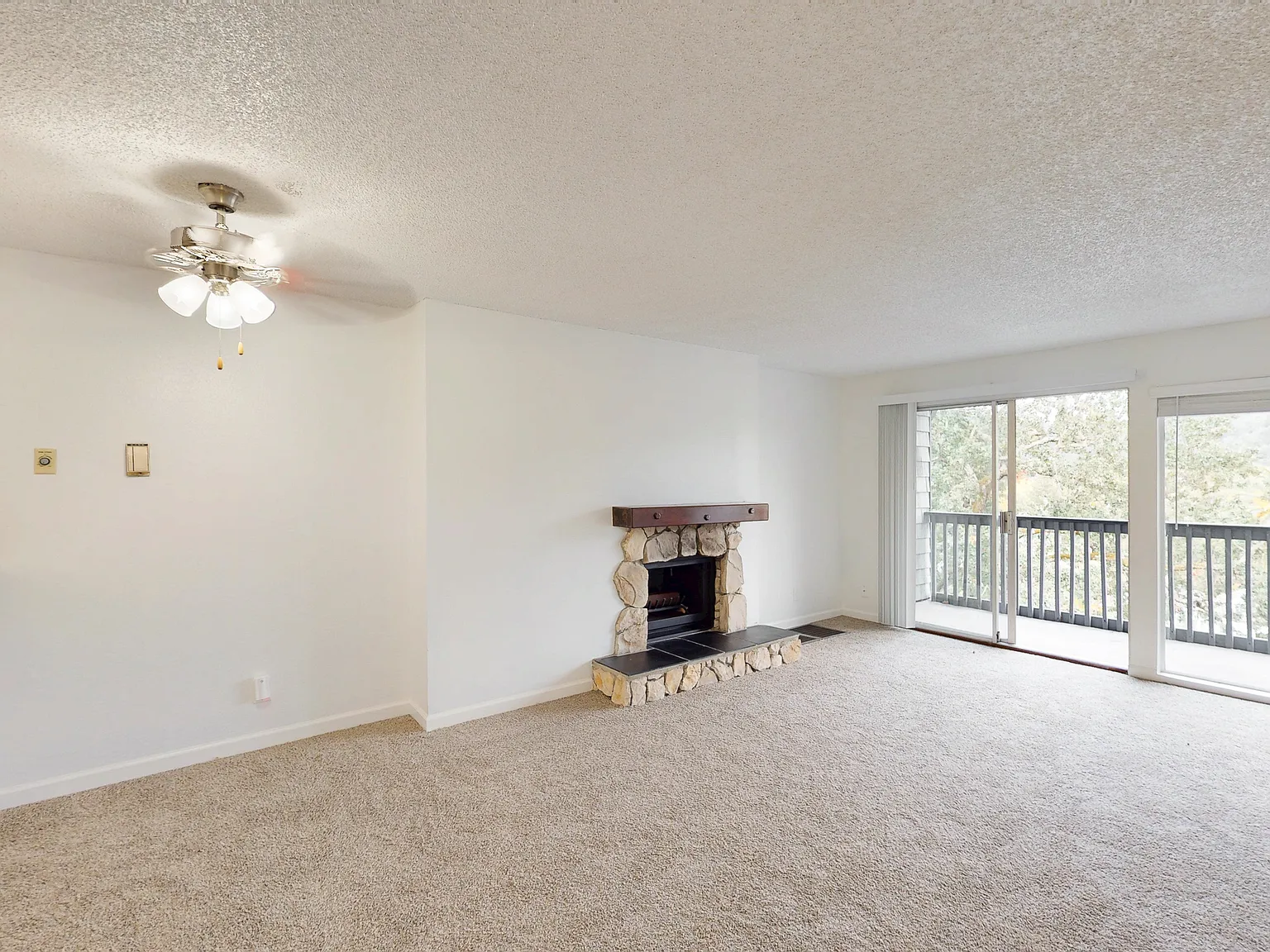 Charming 1BR in San Rafael | Parking Included | Pet Friendly — Photo 2