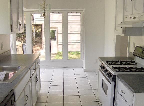 5th image of 752 Starmist Ct NE
