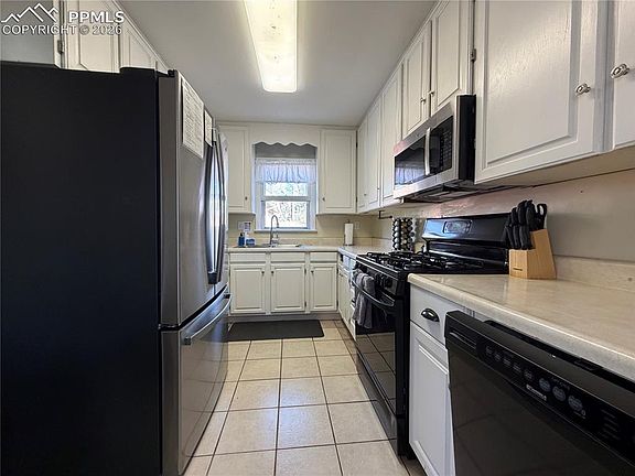 4th image of 1508 W Saint Vrain St