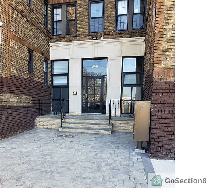 944 S 20th St Newark NJ Zillow