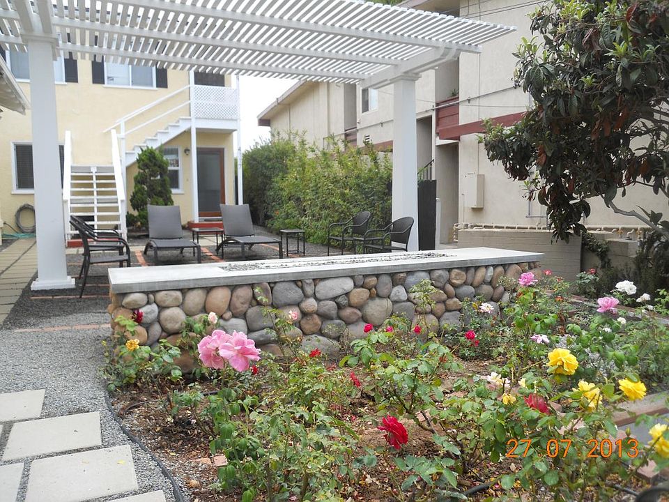Front yard and entrance