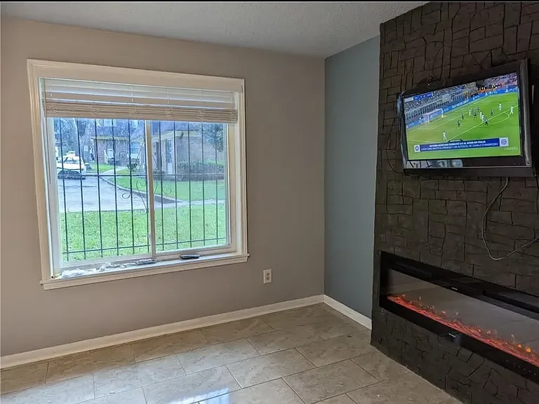 151 Peyton Pl SW — Photo 4