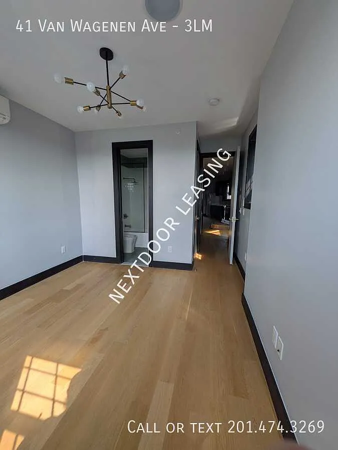 41 Van Wagenen Ave — Photo 4