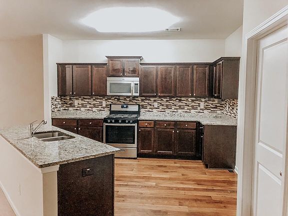 2nd image of 4232 Weeping Willow Dr