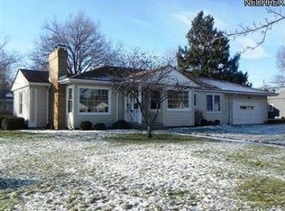 1150 Orchard Park Dr, Rocky River, OH 44116