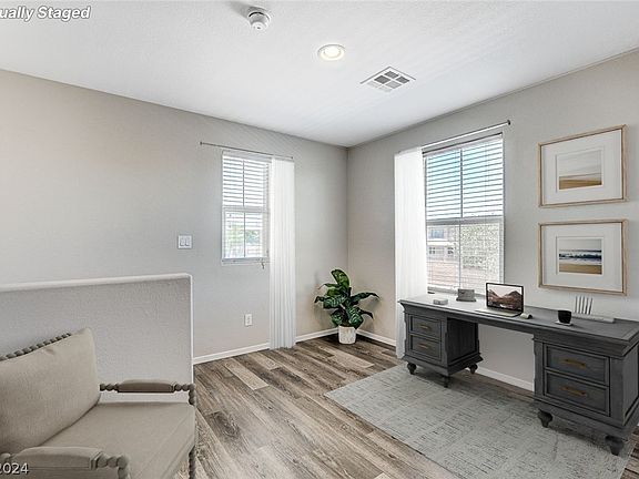 5th image of 9906 Baron Coast St