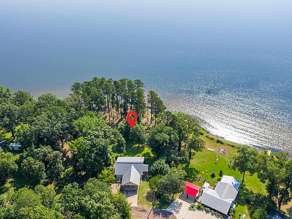 2nd image of 309 Beach Dr