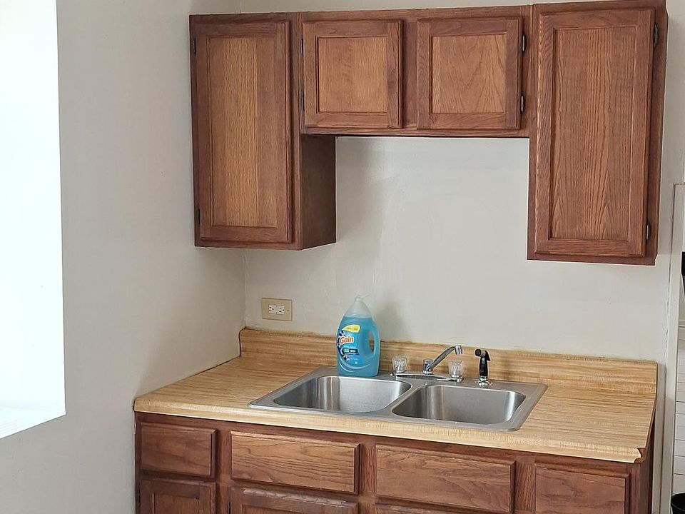 1st image of 1137 S Whipple St #B