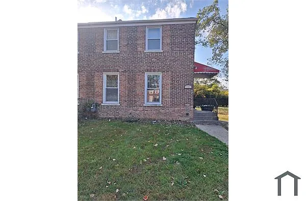 2535 E 97th Pl photo 1