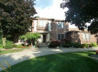 22520 Vacri Ln, Farmington Hills, MI 48335