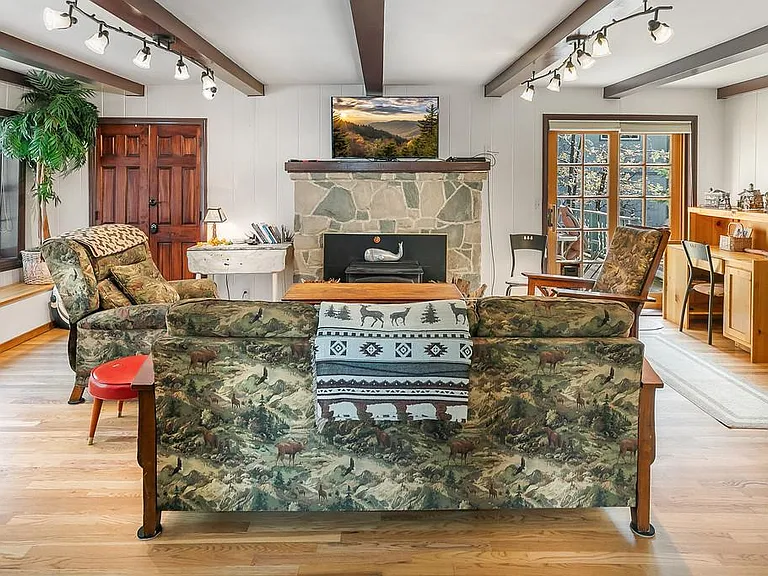 2726 View Dr #MAIN HOUSE — Photo 4