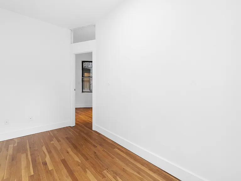 229 E 53rd St #3-E — Photo 11