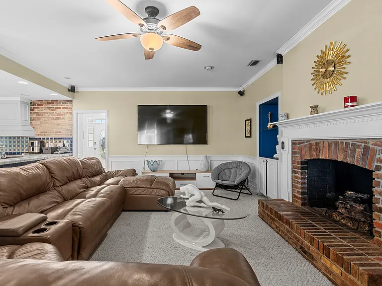 10002 Hunt Cliff Dr — Photo 18