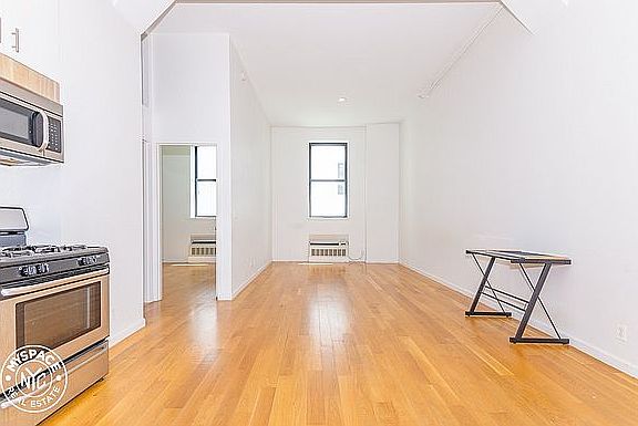 4th image of 618 Bushwick Ave #303