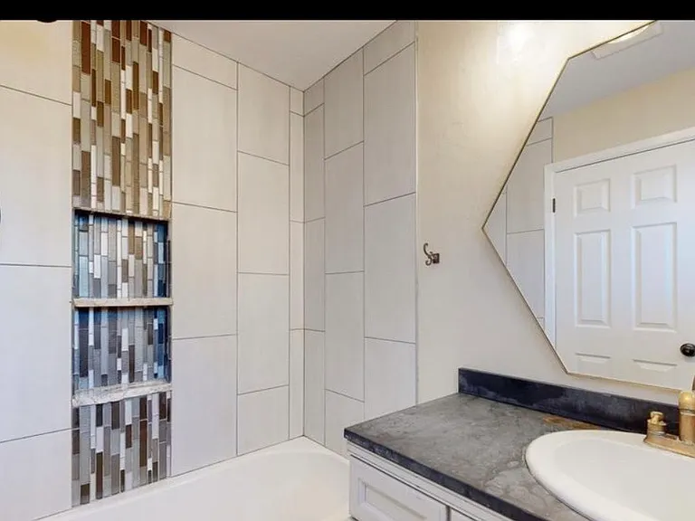 2202 W 7th Ave #A — Photo 7