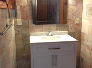 2117 S 38th St, Omaha, NE 68105