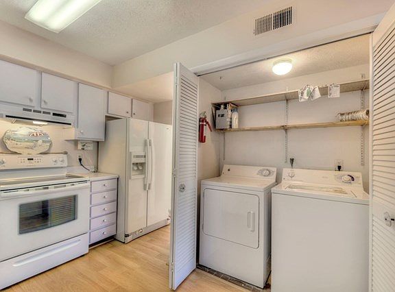 5th image of 807 Mallery St #E