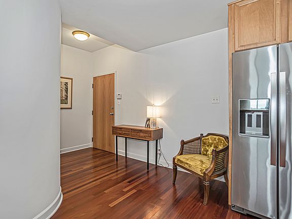 3rd image of 2158 W Grand Ave Unit 508